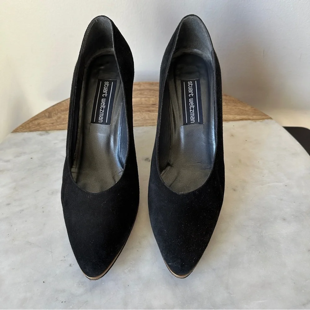 Stuart Weitzman Black Suede Pumps triangle gold heel size 8.5